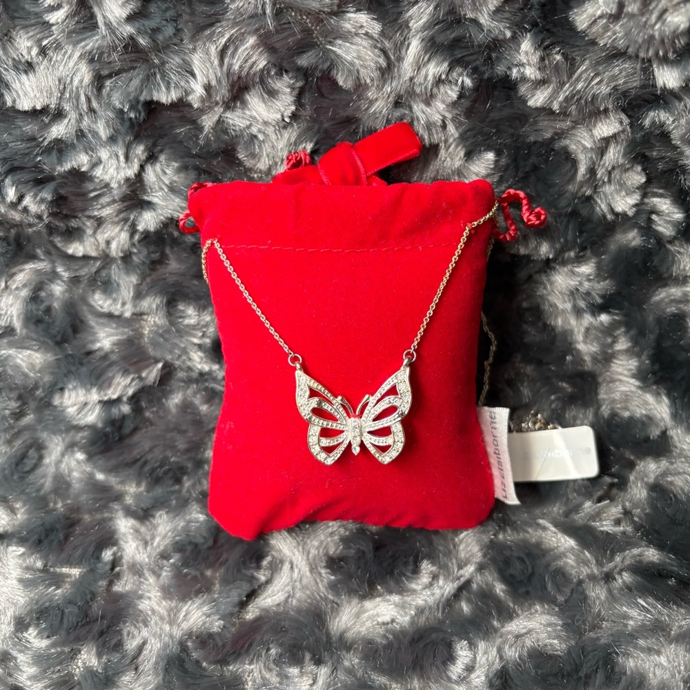 * SOLD* Elegant Silver Tone Butterfly Necklace